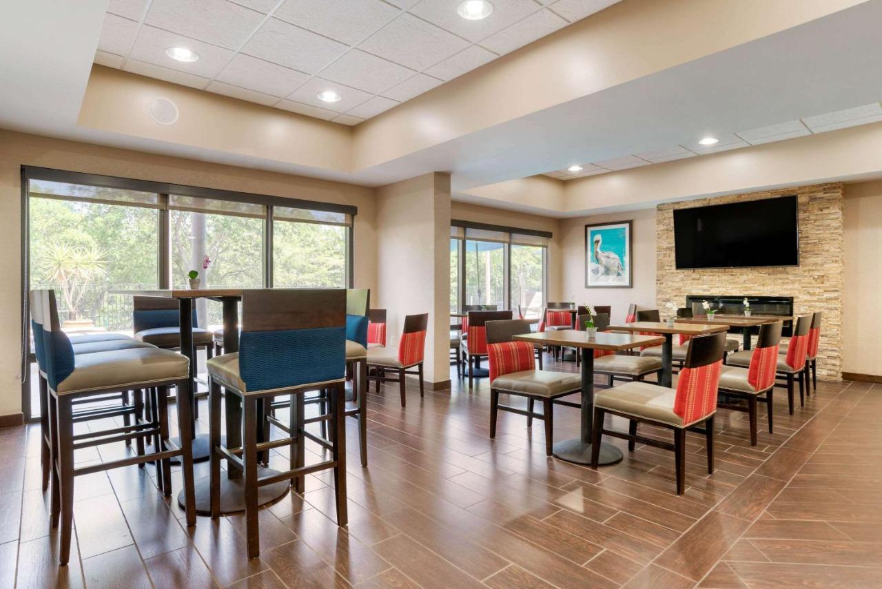 Comfort Suites Tallahassee Capitol - University Area Extérieur photo